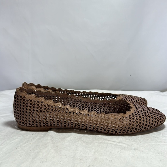 Chloe Lauren Perforated Scalloped Trim Flats, EU 42 - Picture 4 of 9